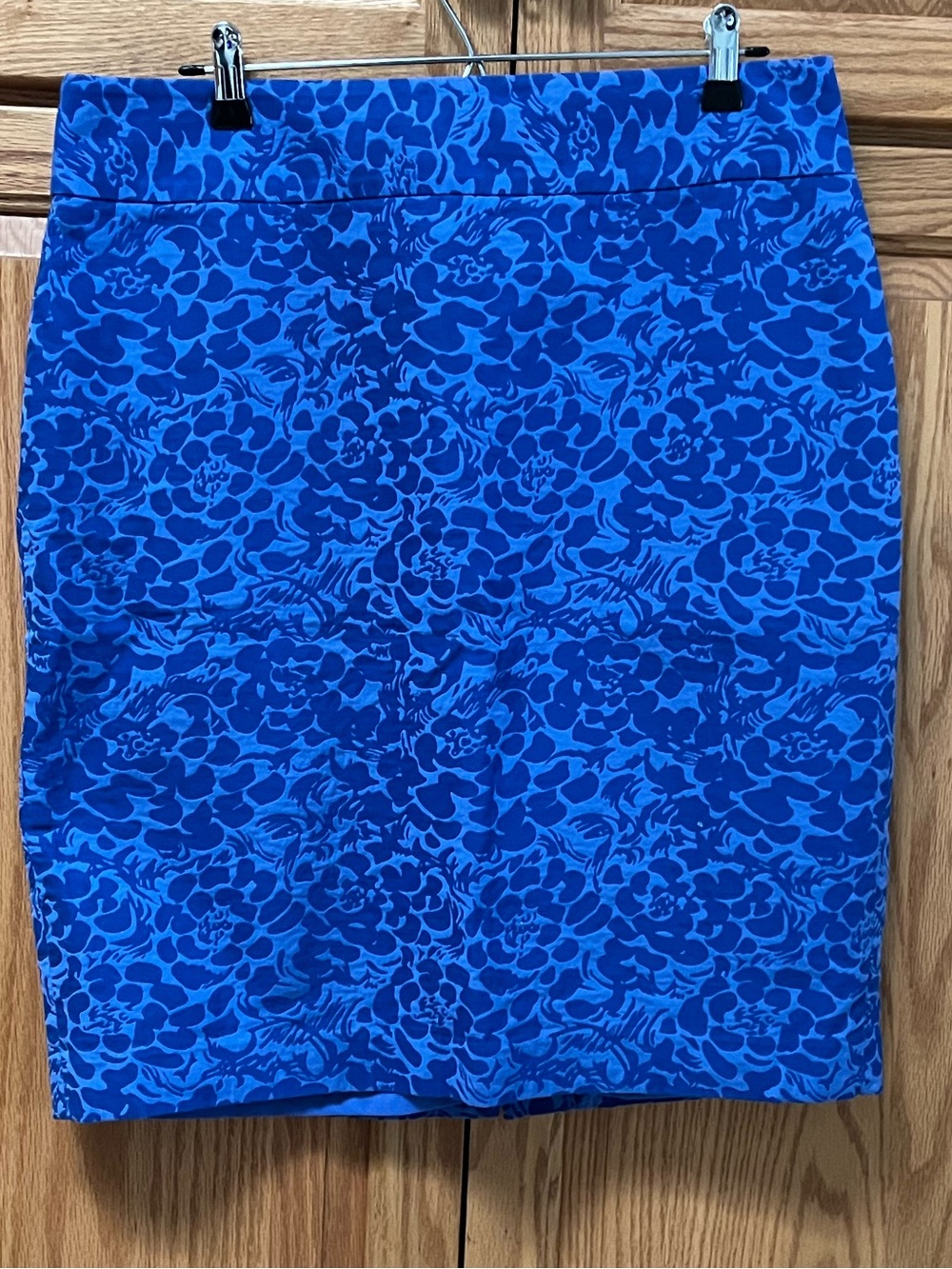 LOFT Blue Floral Jacquard Pencil Skirt, GUC, Size 14